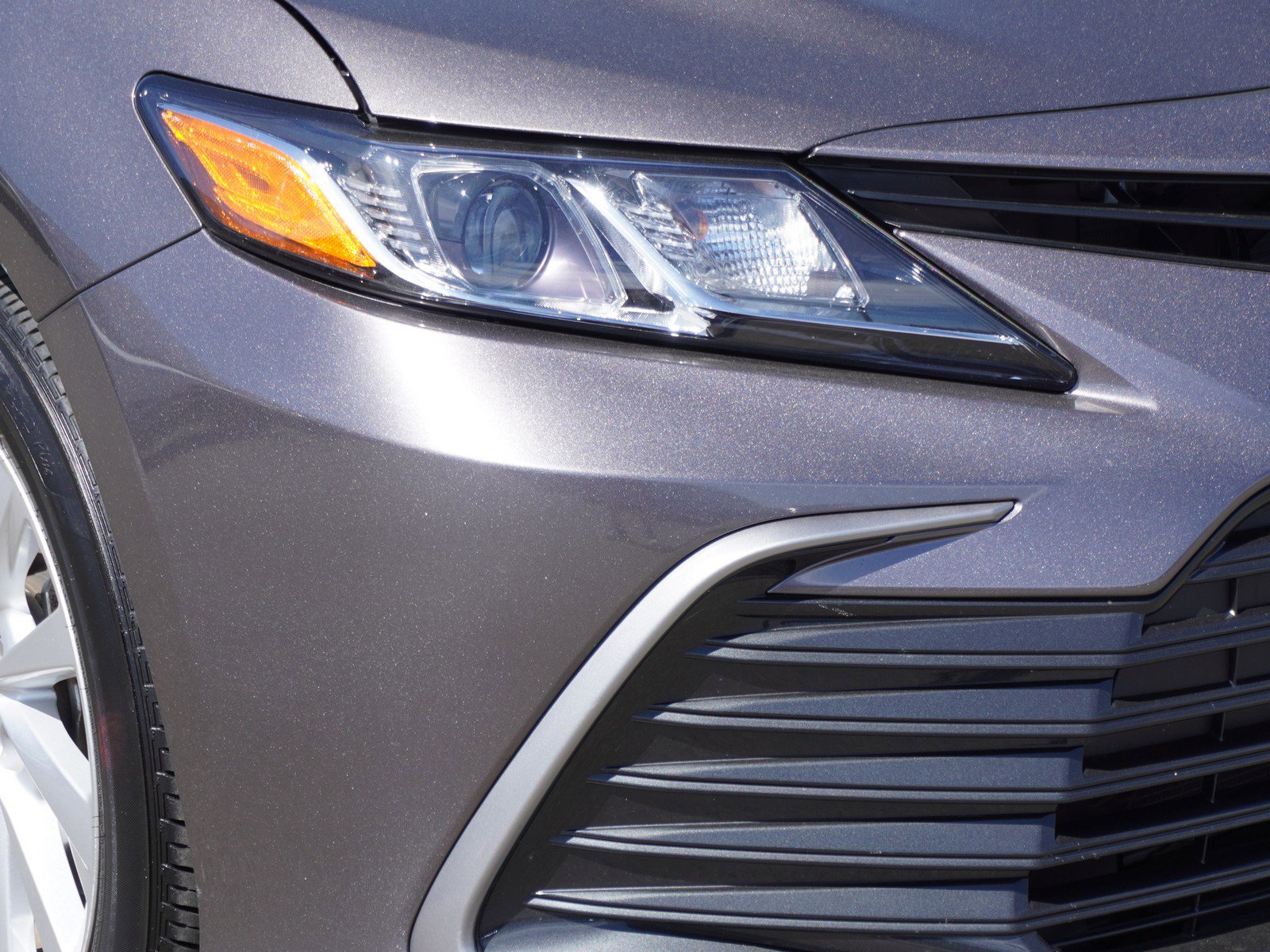 Used 2024 Toyota Camry LE image 3