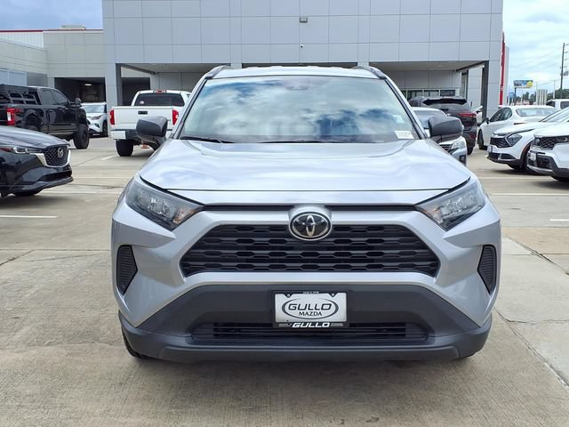 Used 2021 Toyota RAV4 LE FWD image 3
