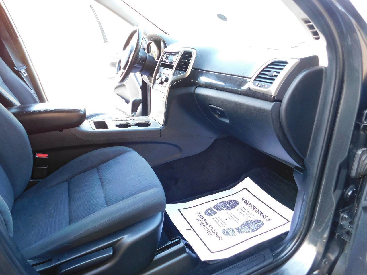 Used 2011 Jeep Grand Cherokee Laredo image 19