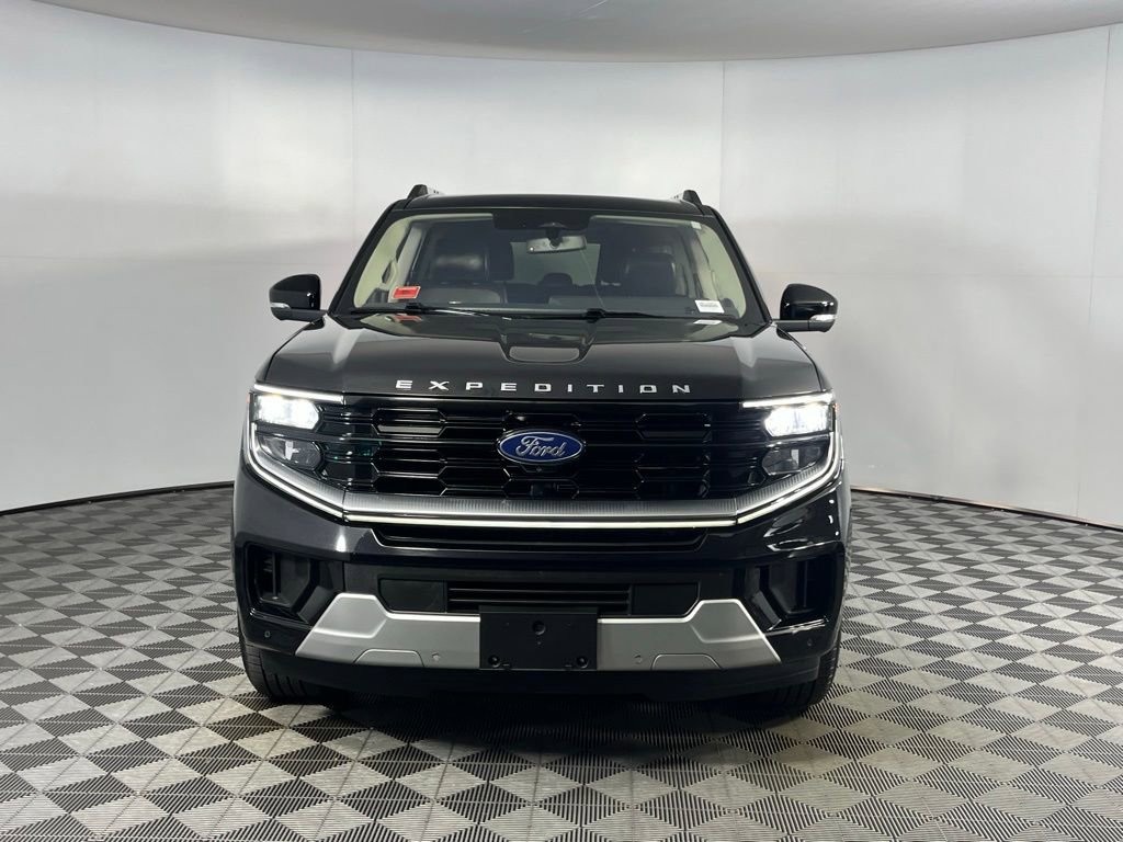 Used 2025 Ford Expedition Max Platinum image 11