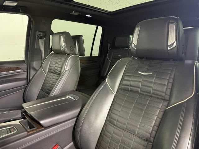 Used 2022 Cadillac Escalade ESV Sport Platinum AWD/4WD image 6