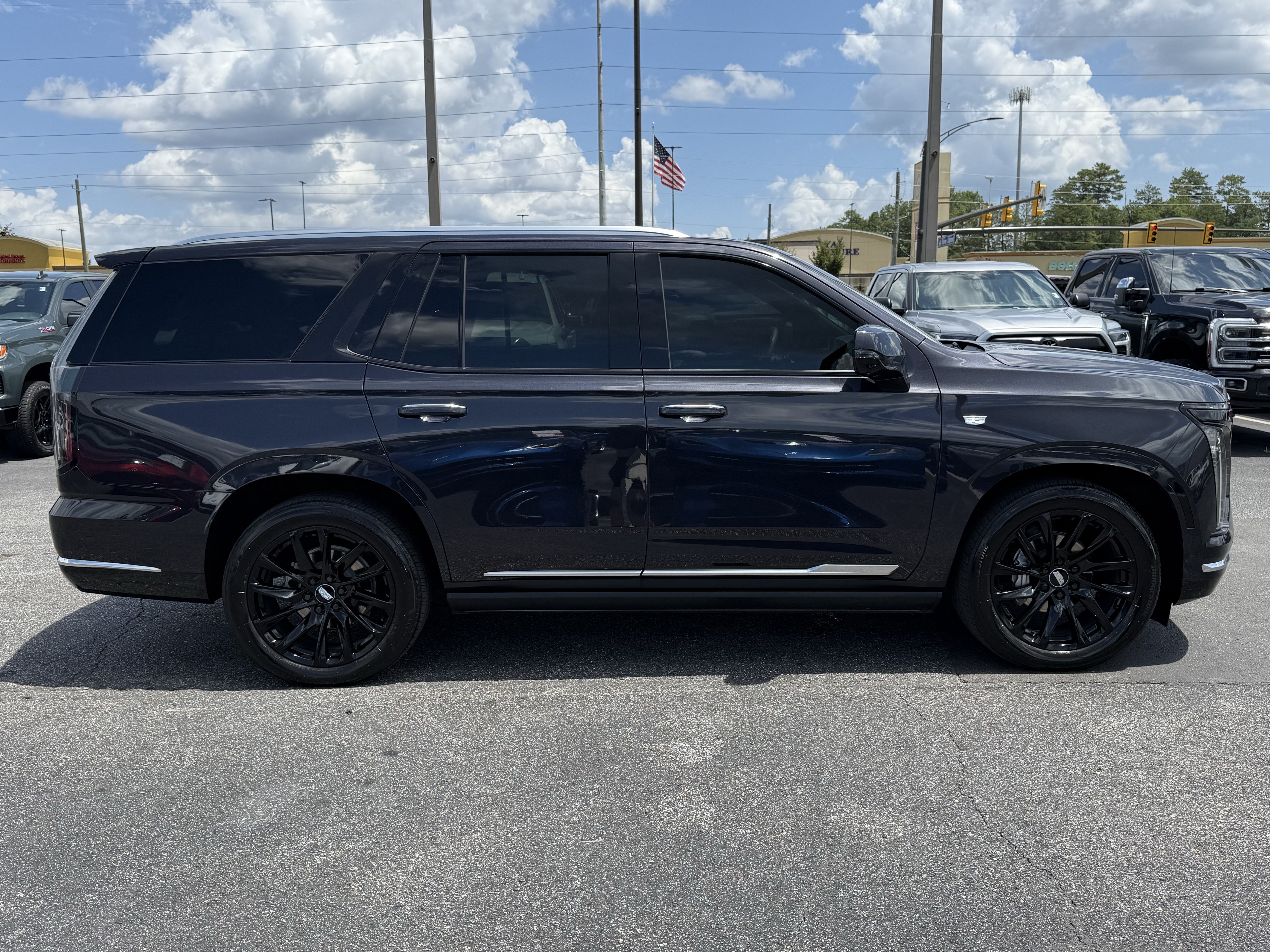 Used 2025 Cadillac Escalade Premium Luxury w/ Touring Package AWD/4WD image 11