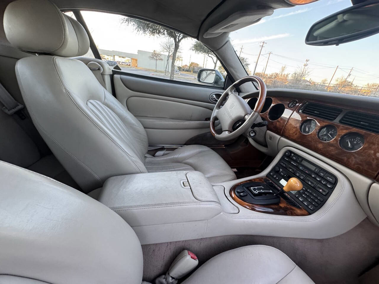 Used 2002 Jaguar XK8 Convertible image 10