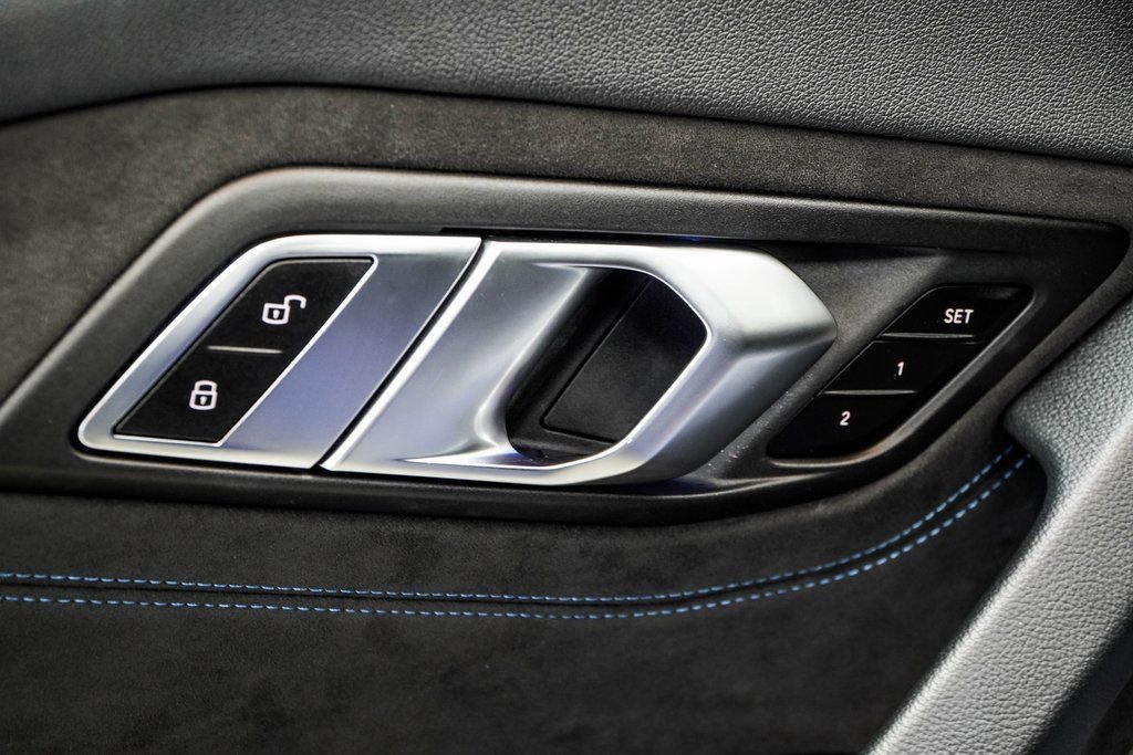 Used 2023 BMW Z4 M40i w/ Premium Package image 41