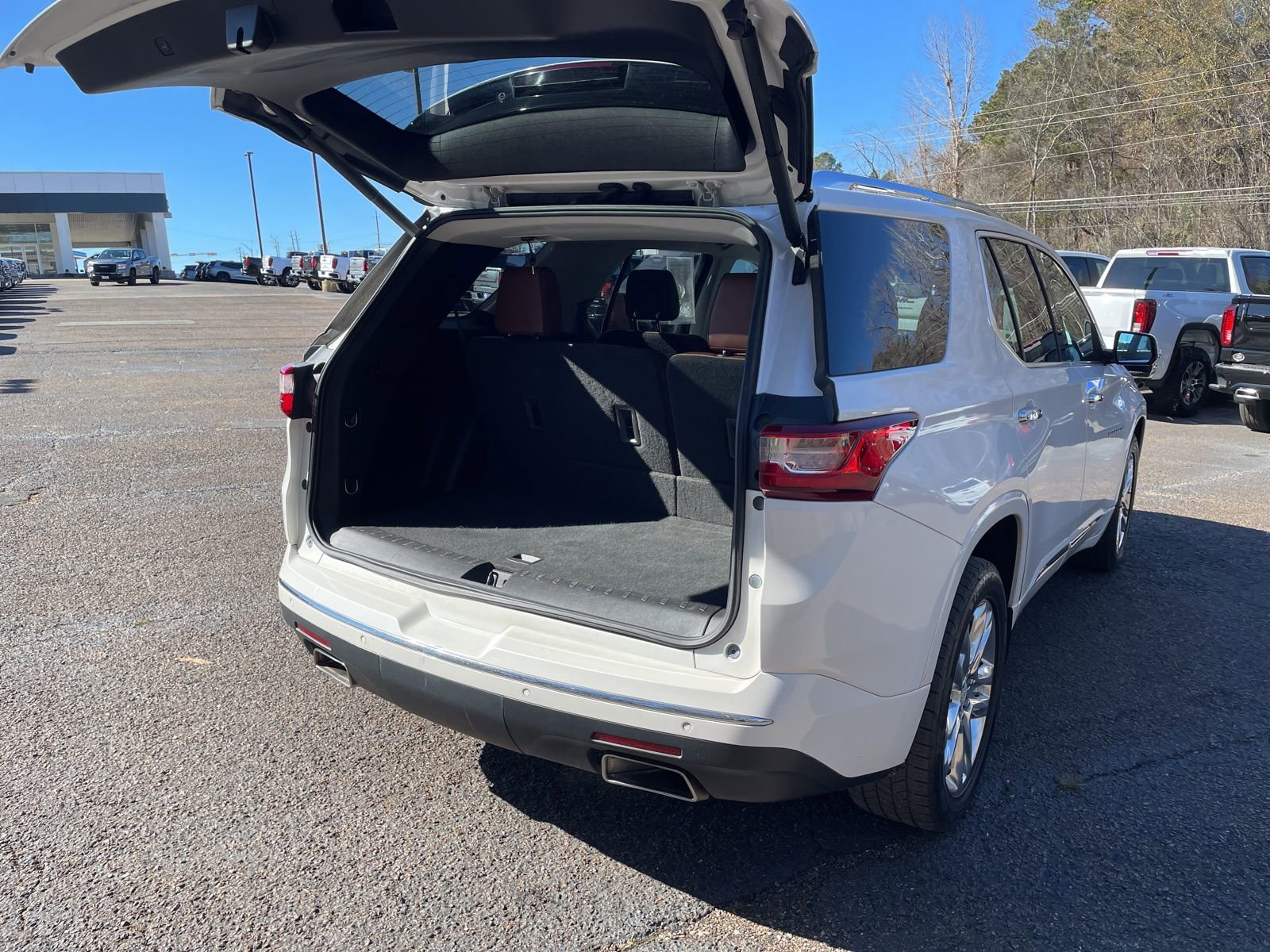 Used 2018 Chevrolet Traverse High Country image 31