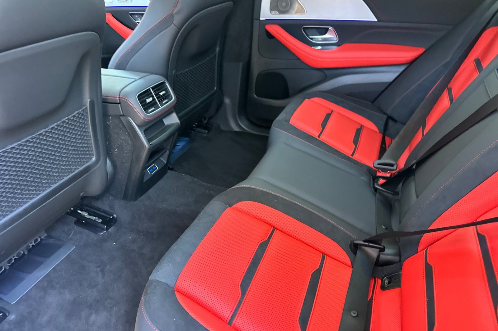 Certified 2025 Mercedes-Benz GLE 63 AMG S image 26