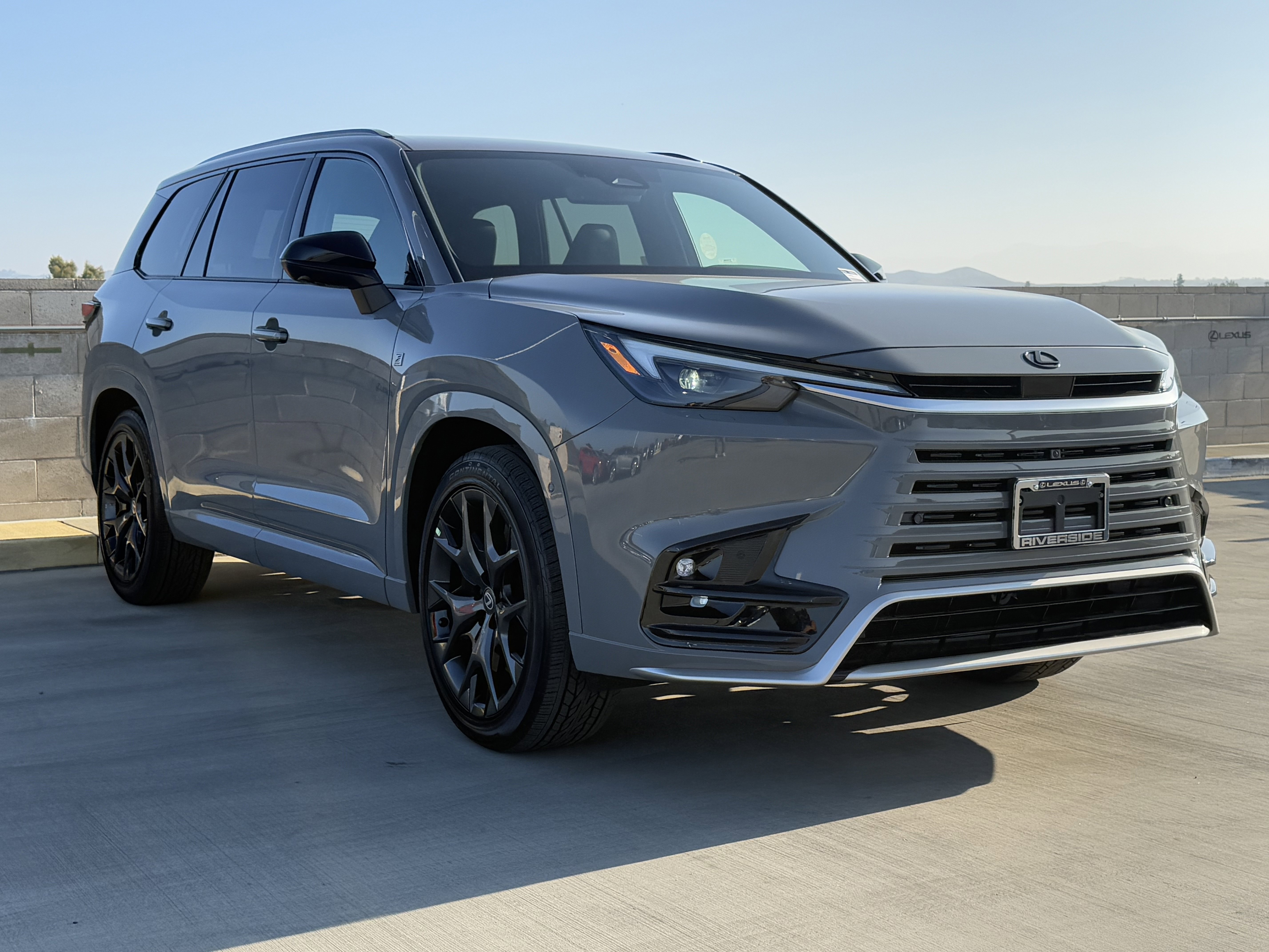 New 2026 Lexus TX 500h AWD image 2