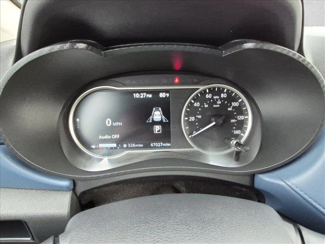 Used 2025 Nissan Versa SV FWD image 10