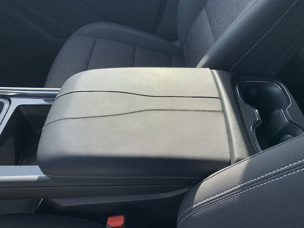 Used 2025 Chevrolet Traverse LT image 22