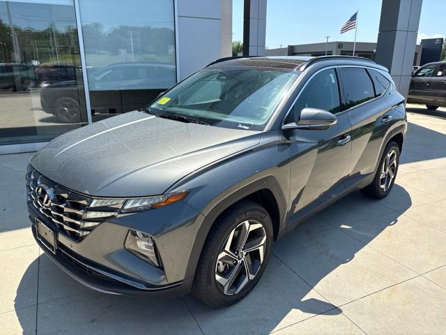 Used 2024 Hyundai Tucson Limited AWD/4WD image 3