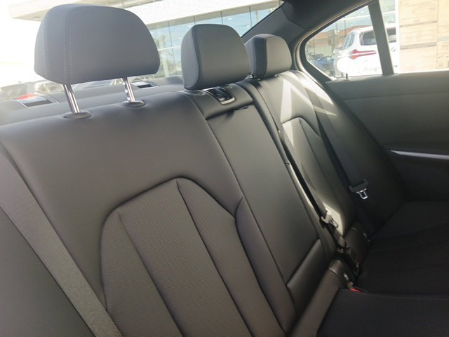 New 2026 BMW 330i Sedan w/ M Sport Package RWD image 10