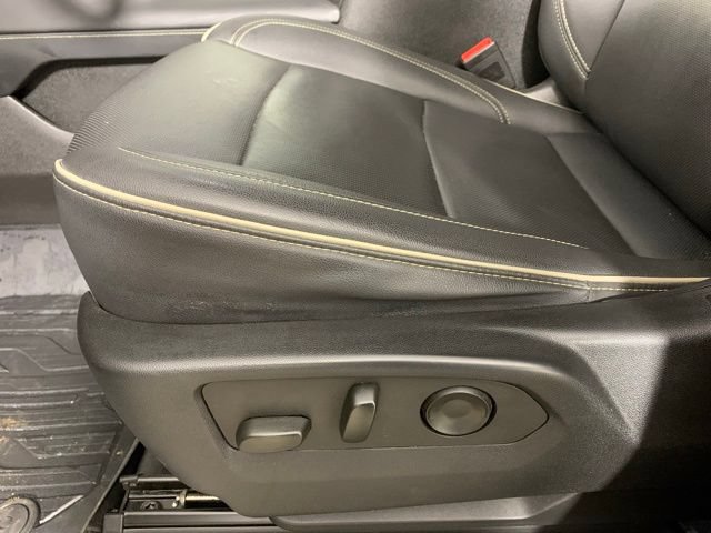 Used 2023 GMC Yukon XL SLT AWD/4WD image 19