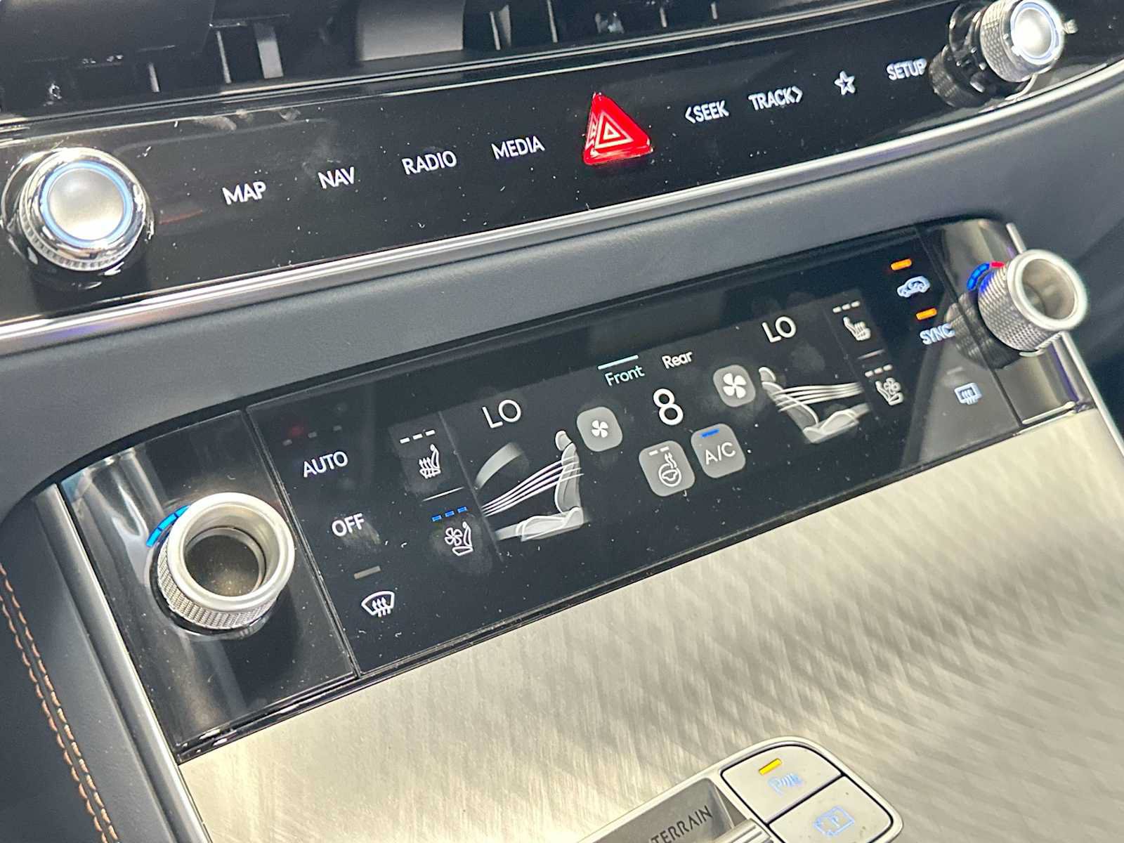 New 2026 Genesis GV70 2.5T Sport Prestige AWD/4WD image 19
