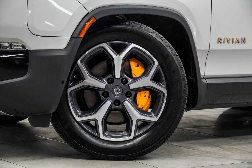 Used 2023 Rivian R1S Adventure Quad AWD/4WD image 4