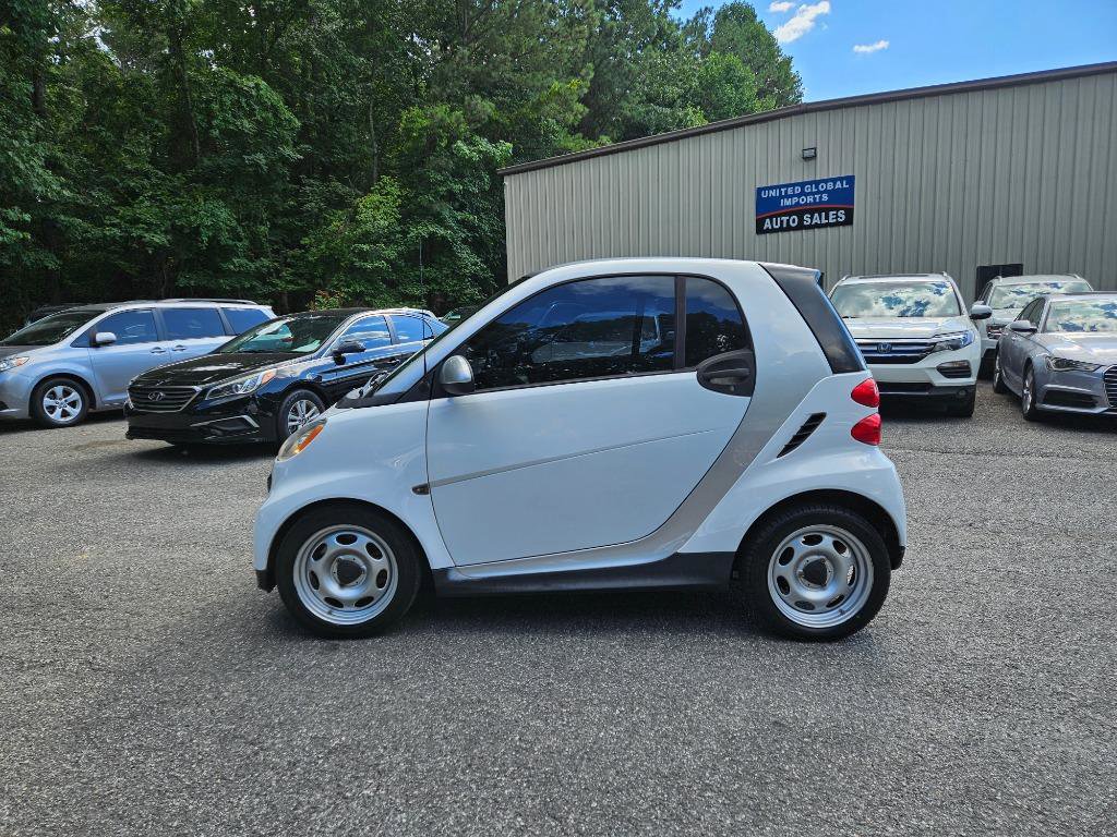 Used 2015 smart fortwo pure image 3