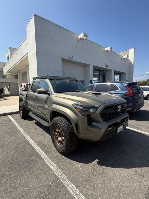 Used 2024 Toyota Tacoma TRD Sport AWD/4WD image 9