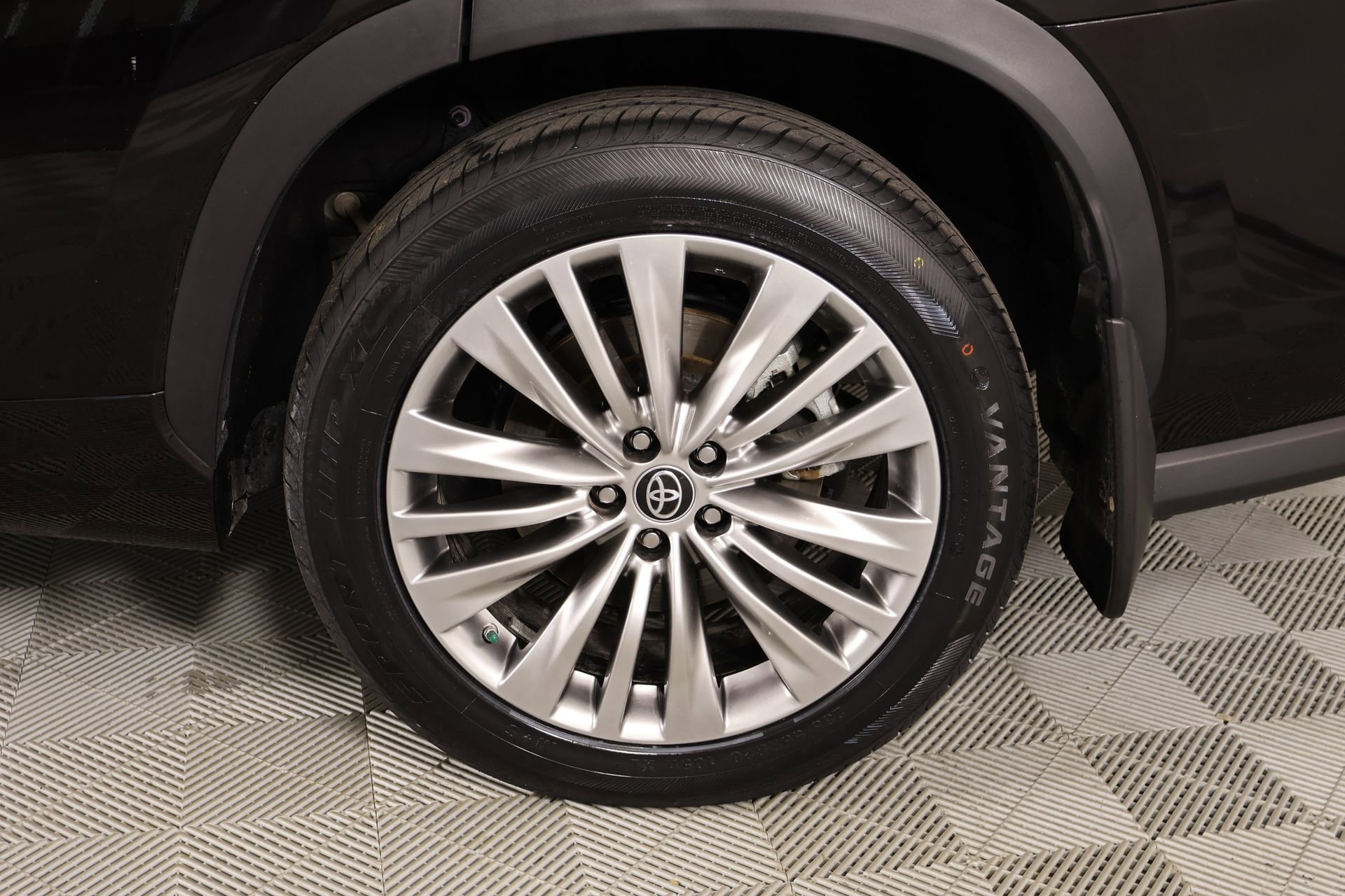 Used 2022 Toyota Highlander Platinum image 20