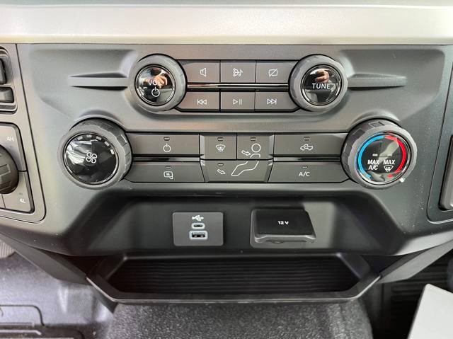 New 2024 Ford F550 4x4 Regular Cab Super Duty image 31
