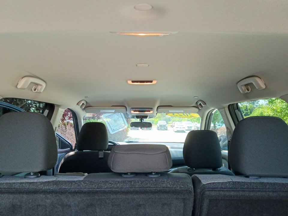 Used 2023 Nissan Rogue SV image 25