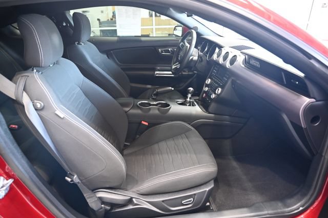 Used 2015 Ford Mustang GT RWD image 11