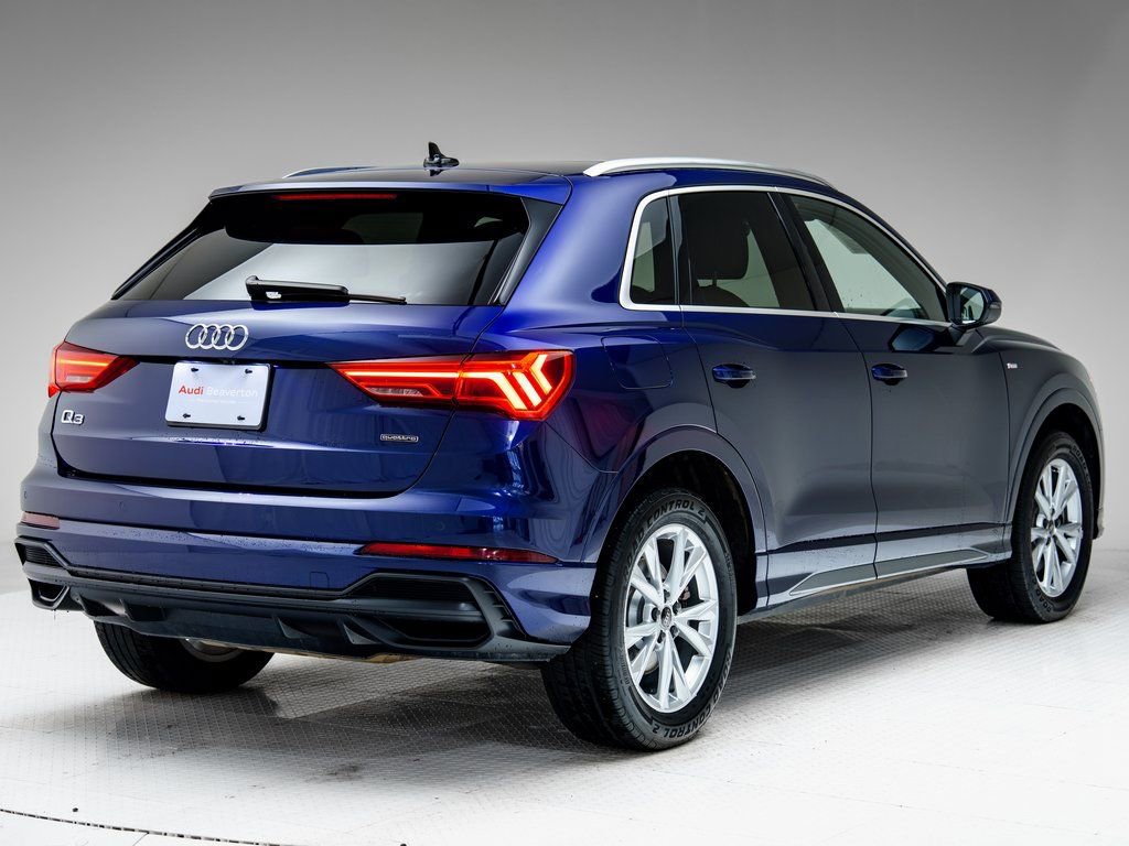 Certified 2022 Audi Q3 2.0T Premium Plus w/ Premium Plus Package AWD/4WD image 31