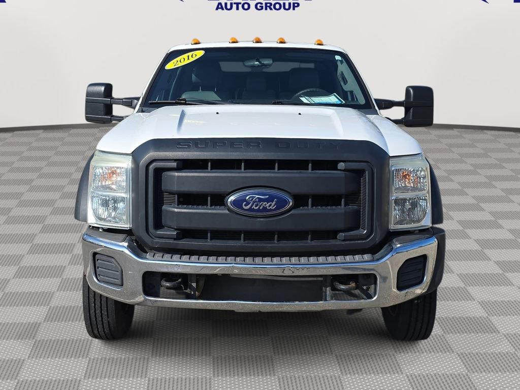 Used 2016 Ford F550 2WD Regular Cab Super Duty image 2