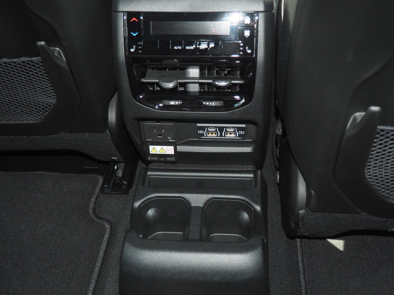New 2025 Jeep Grand Cherokee L Limited image 16