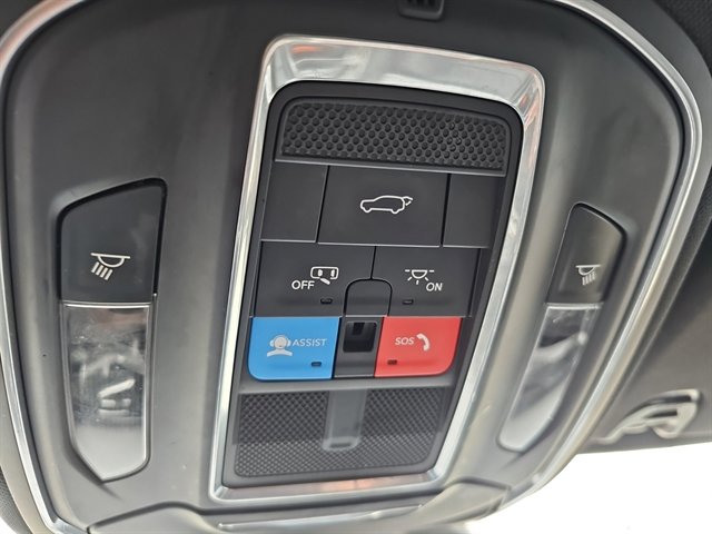 Used 2022 Jeep Wagoneer Series III image 29