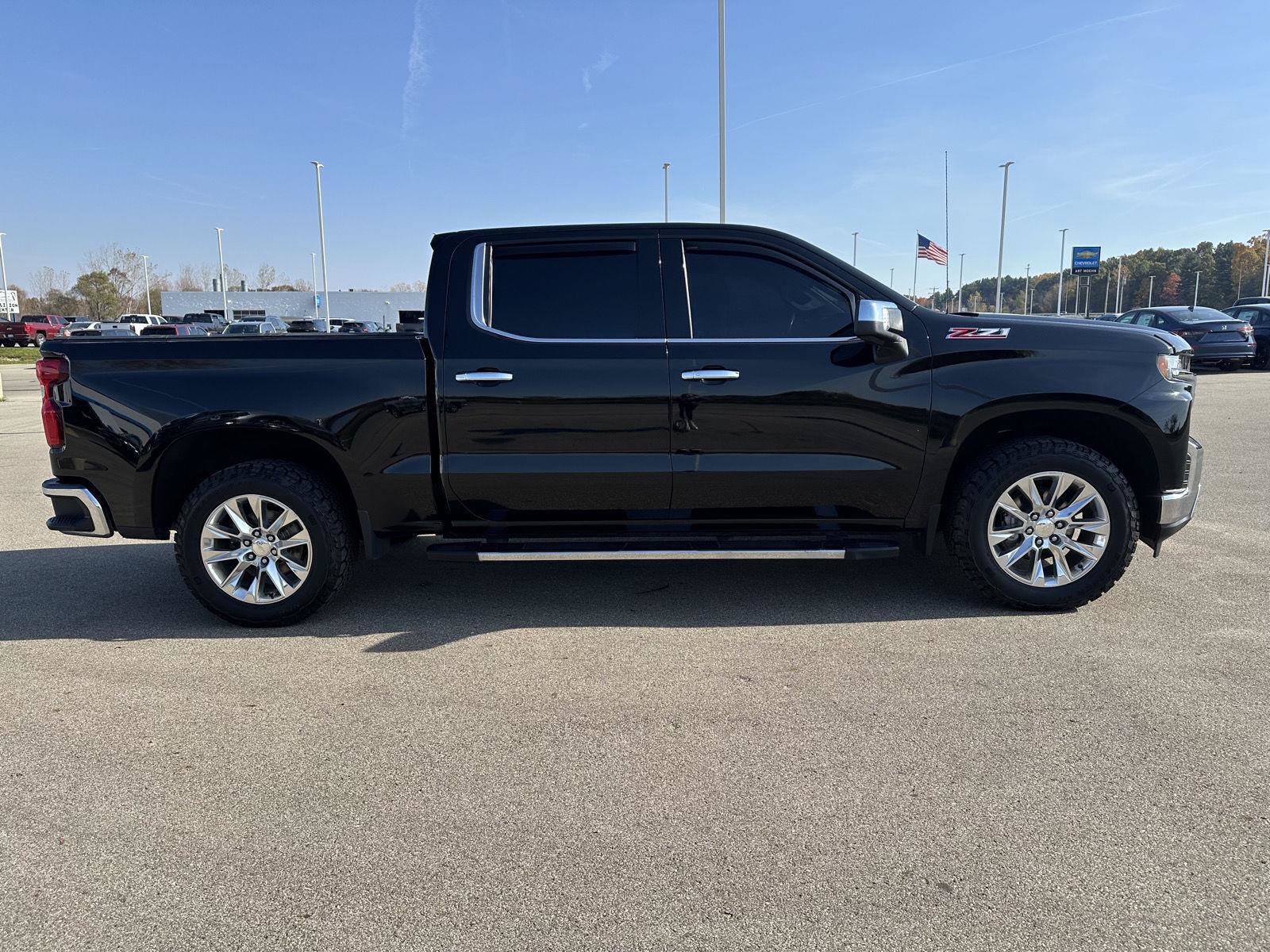 Used 2020 Chevrolet Silverado 1500 LTZ w/ LTZ Premium Package AWD/4WD image 6