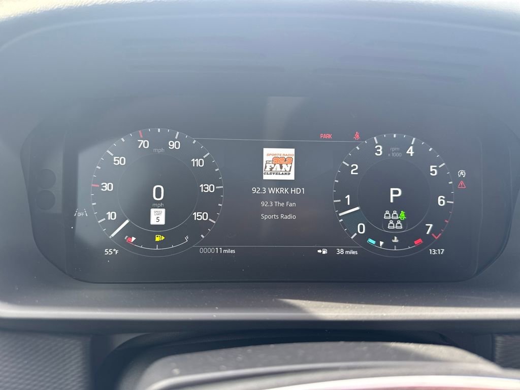 New 2026 Land Rover Discovery Limited Edition image 19