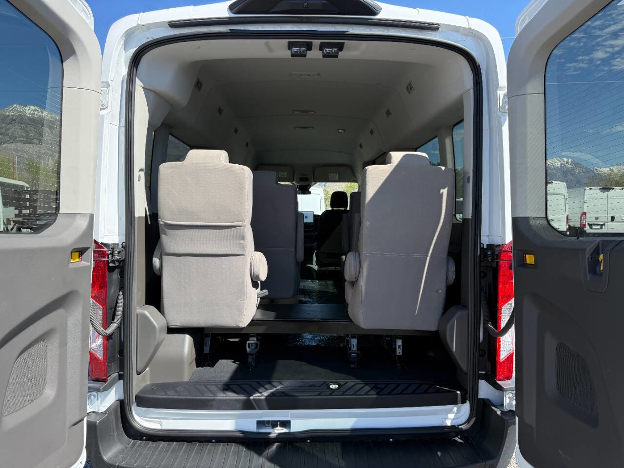 Used 2023 Ford Transit 350 XLT RWD image 26