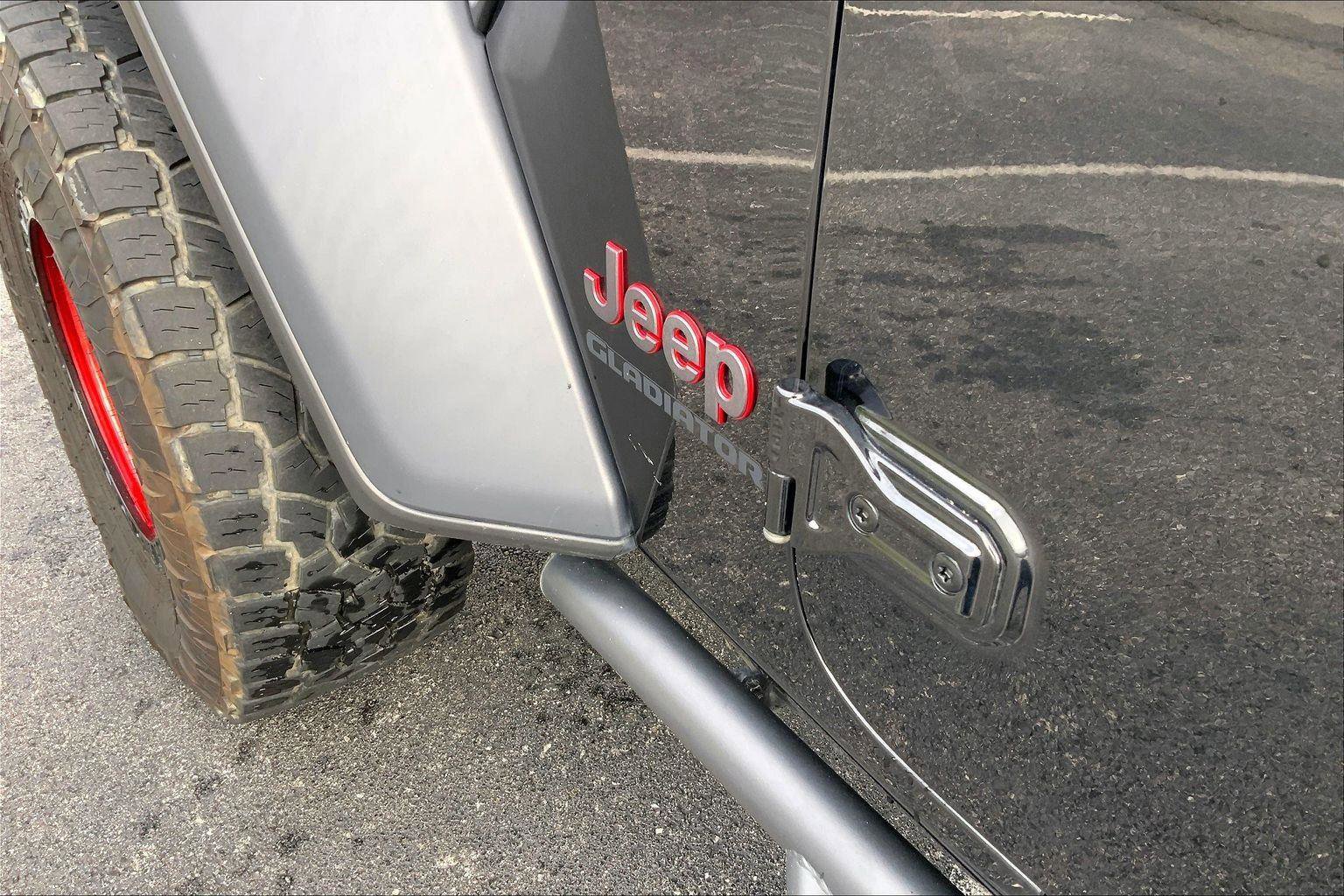 Used 2022 Jeep Gladiator Rubicon w/ Trailer Tow Package AWD/4WD image 8