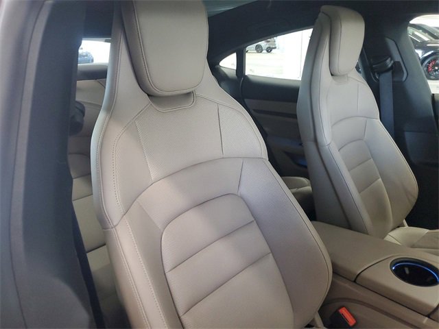 Used 2022 Porsche Taycan 4S image 29