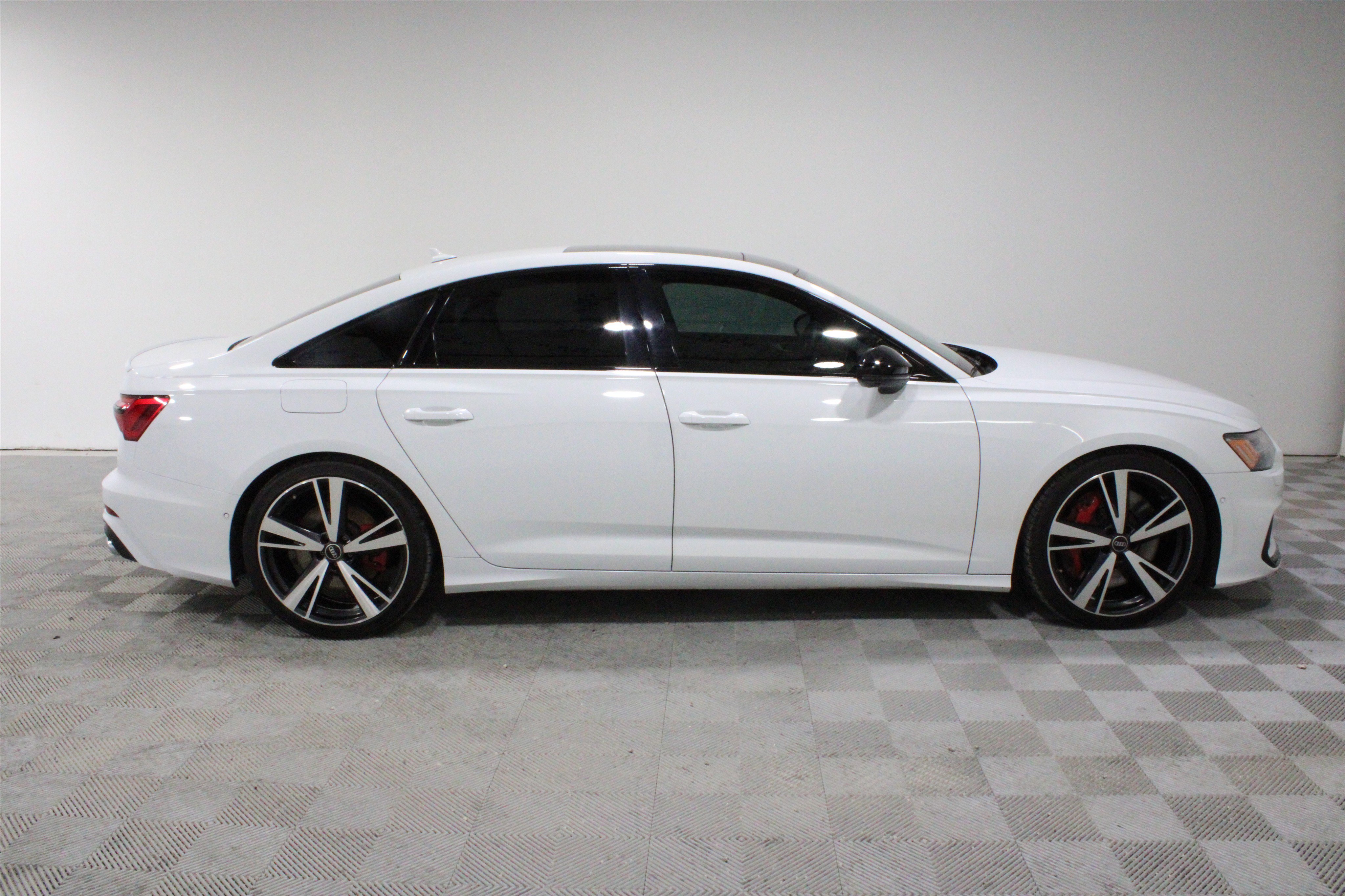 Used 2022 Audi S6 Prestige image 28