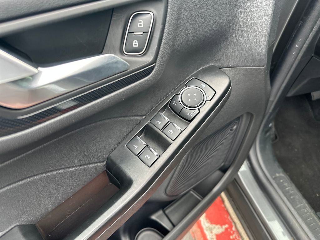 Used 2025 Ford Escape ST-Line AWD/4WD image 11