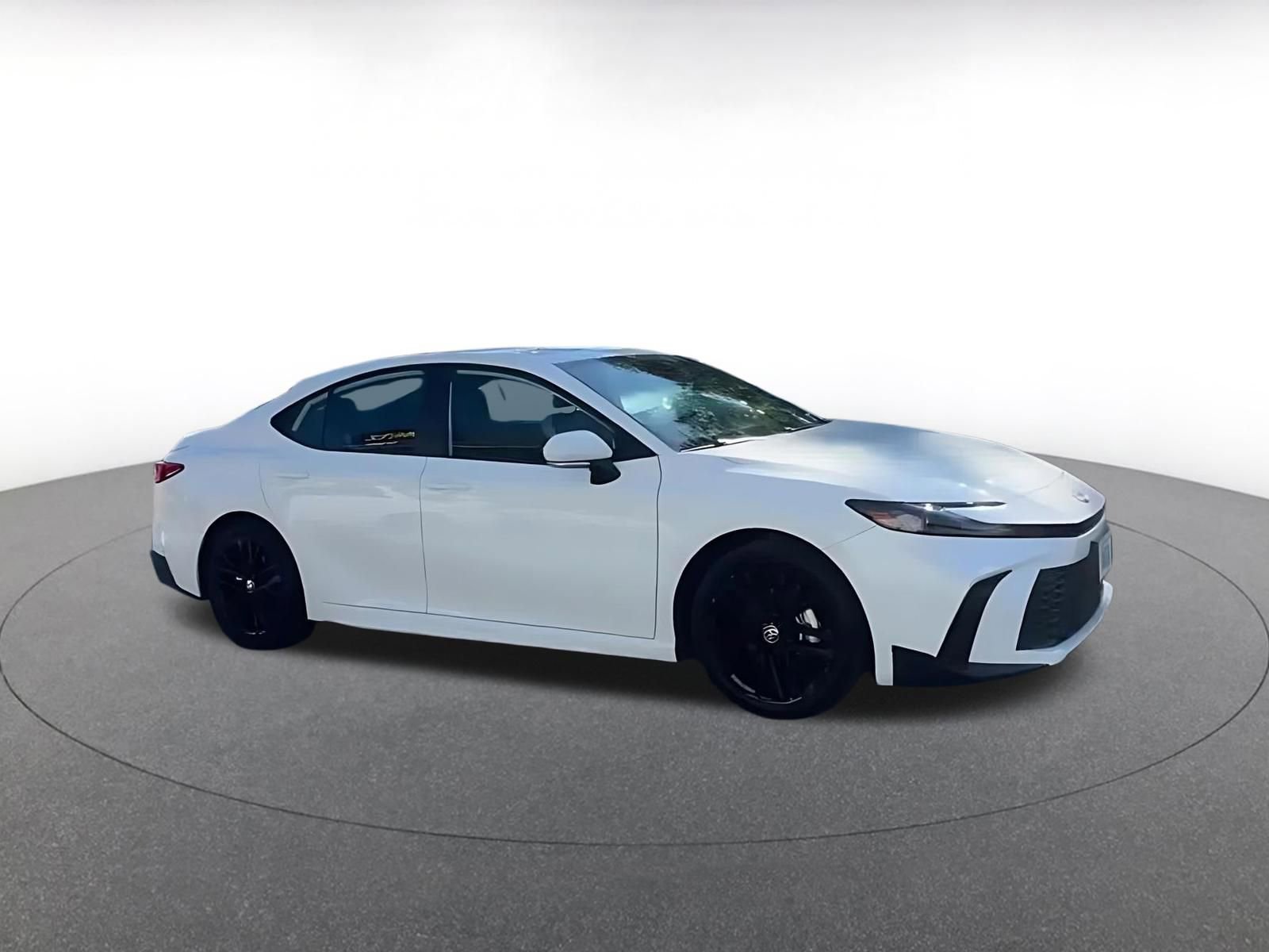 Used 2025 Toyota Camry SE FWD video 2