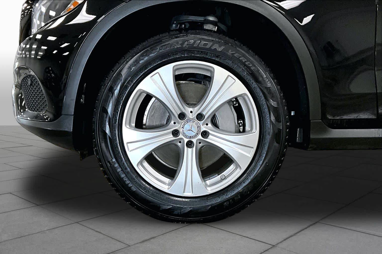 Used 2017 Mercedes-Benz GLC 300 4MATIC image 11
