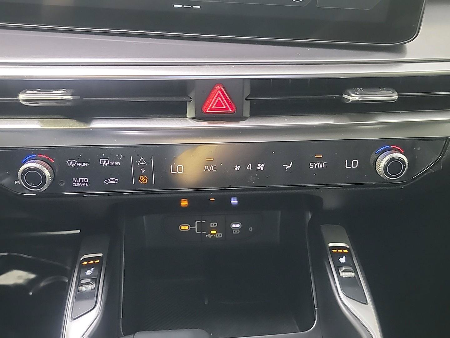 Certified 2026 Kia Sorento EX AWD/4WD image 32