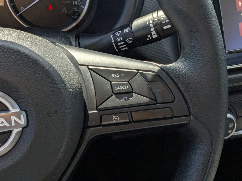 Used 2025 Nissan Kicks Play S image 21