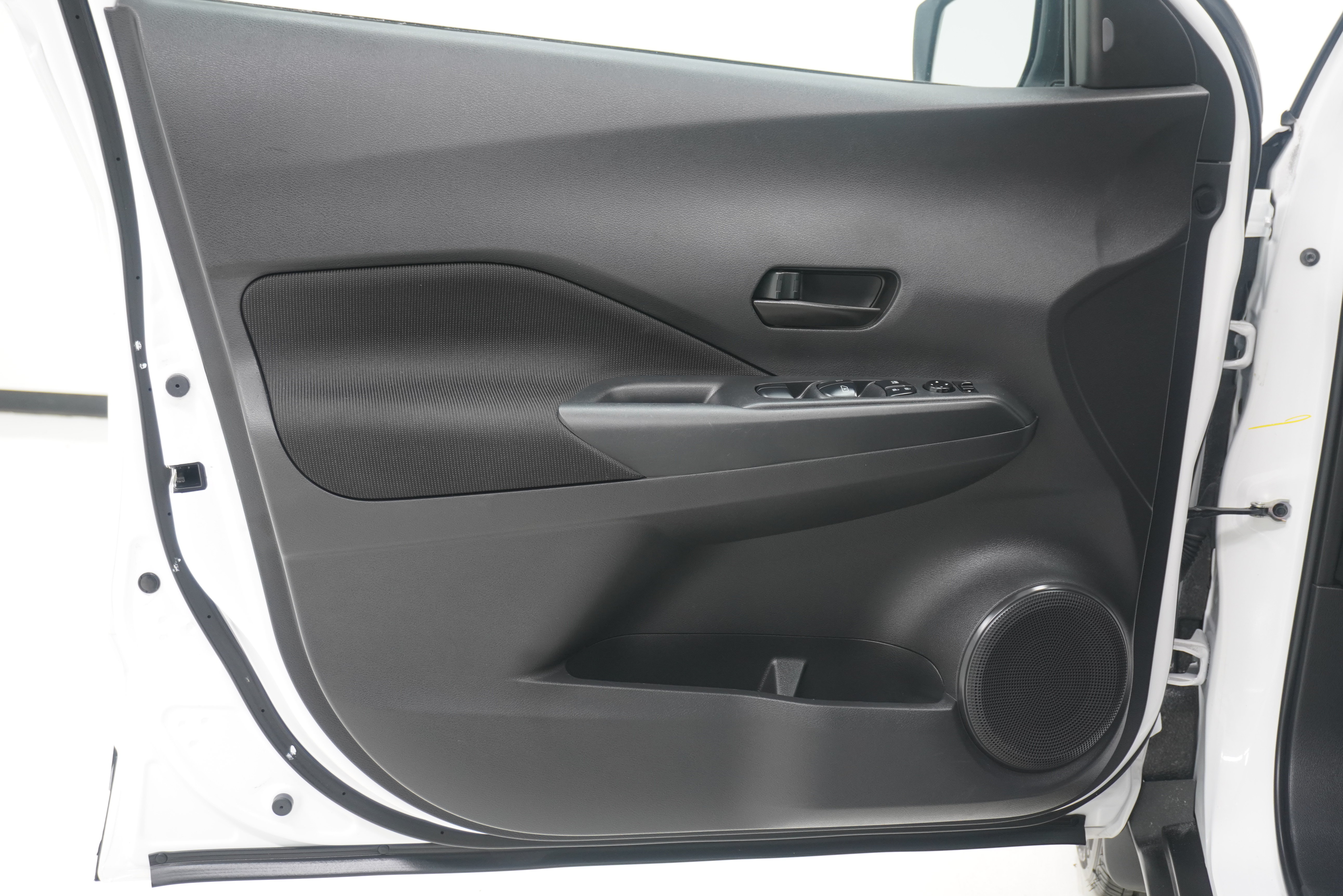 Used 2024 Nissan Kicks S FWD image 14