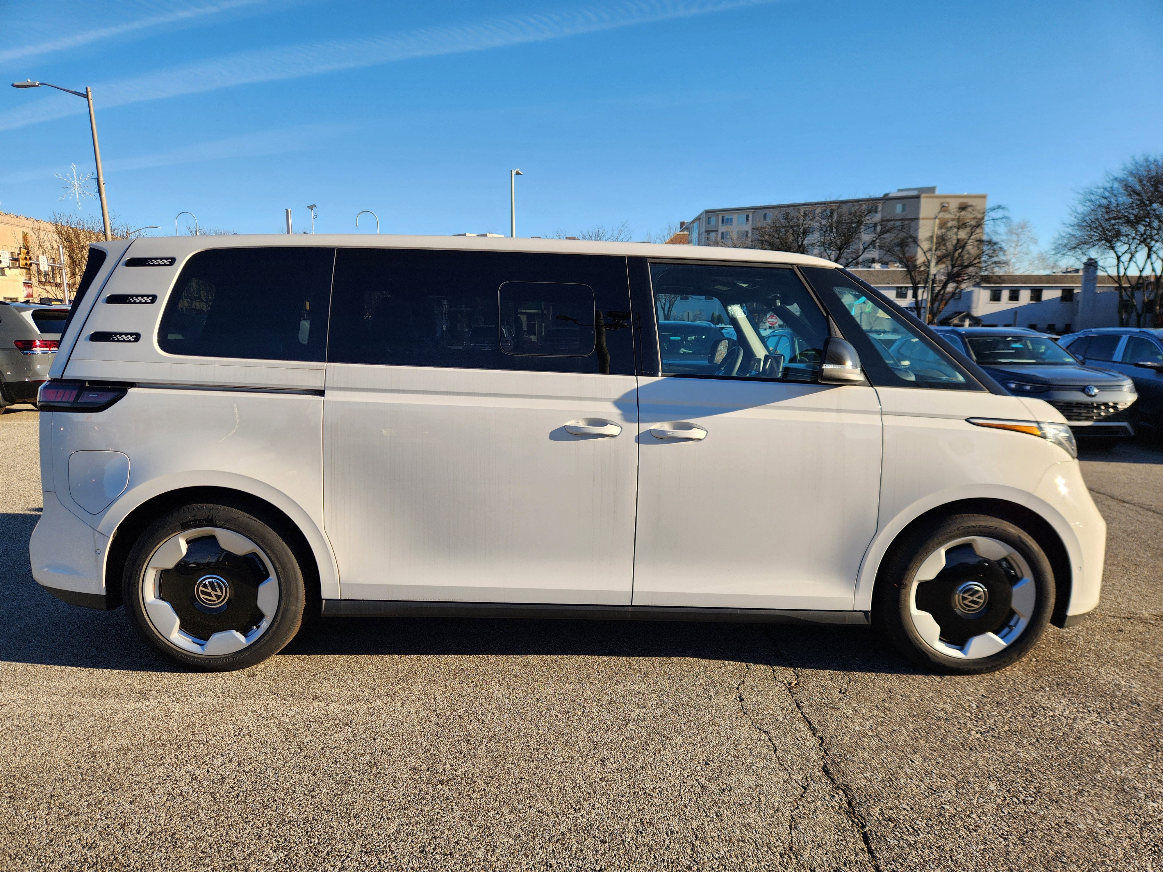 New 2025 Volkswagen ID. Buzz Pro S image 6