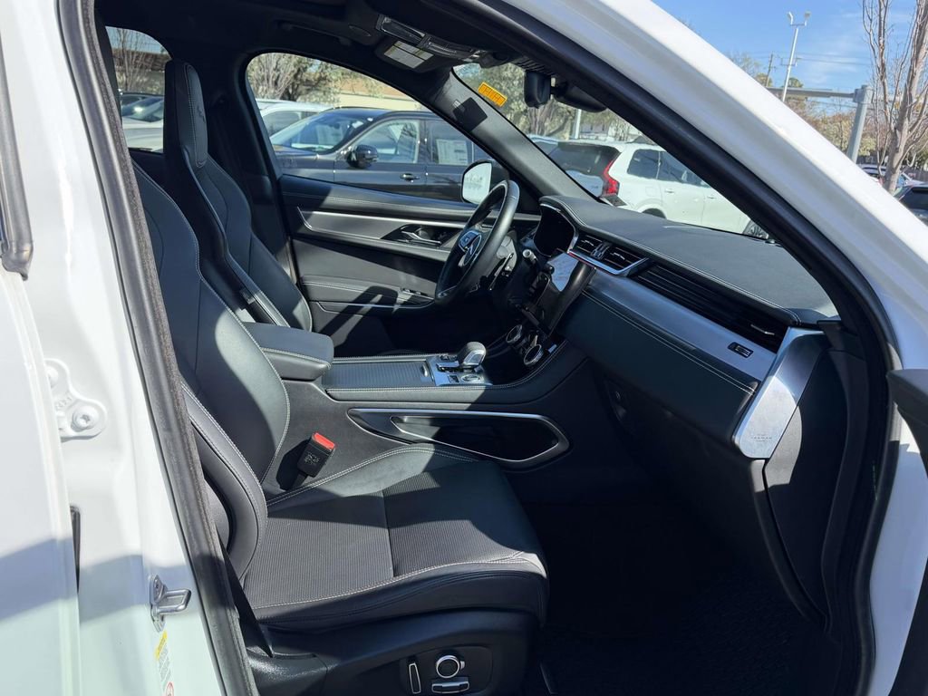 Used 2023 Jaguar F-PACE R-Dynamic S image 12