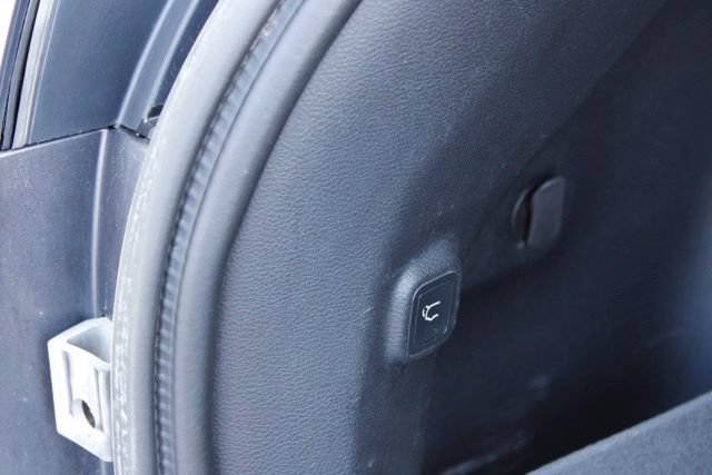Used 2021 Jeep Cherokee High Altitude AWD/4WD image 8