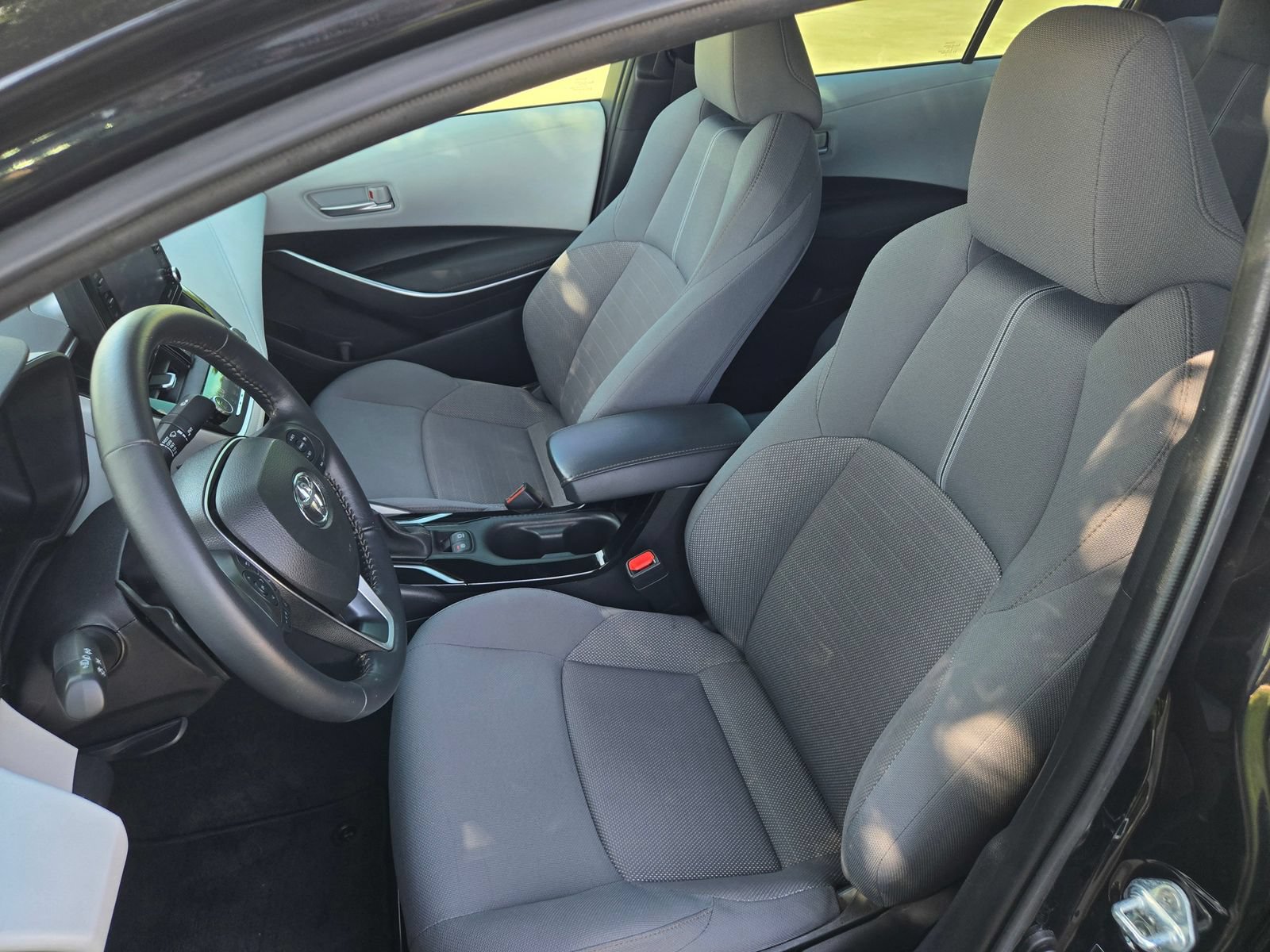 Used 2022 Toyota Corolla SE FWD image 21