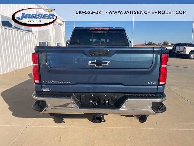Used 2024 Chevrolet Silverado 2500 LTZ w/ LTZ Convenience Package image 5