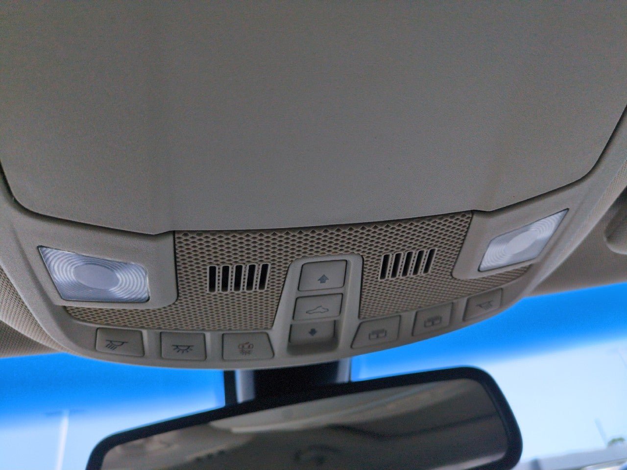 Used 2016 Lincoln MKX Select w/ Select Plus Package AWD/4WD image 21