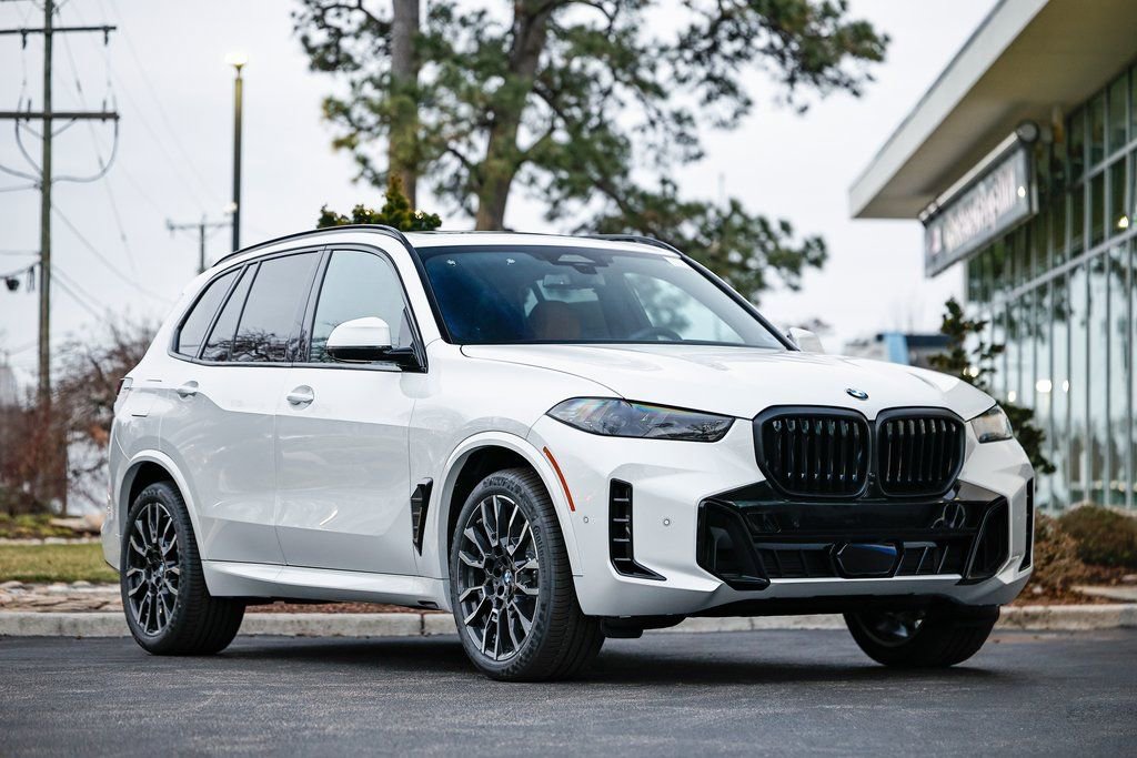 New 2026 BMW X5 xDrive40i w/ M Sport Package image 1
