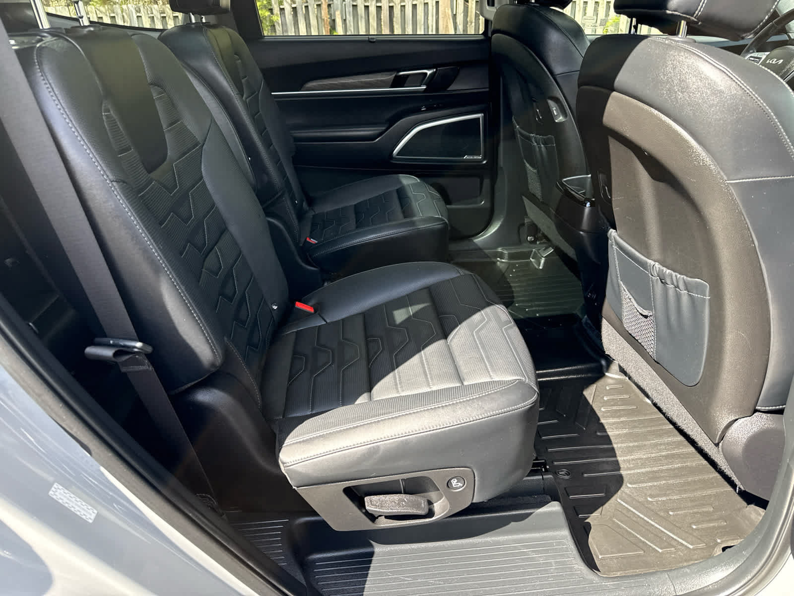 Used 2022 Kia Telluride SX w/ SX Prestige Package AWD/4WD image 14