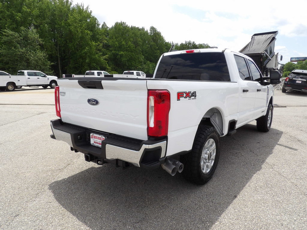 Used 2024 Ford F250 XLT w/ FX4 Off-Road Package AWD/4WD image 7
