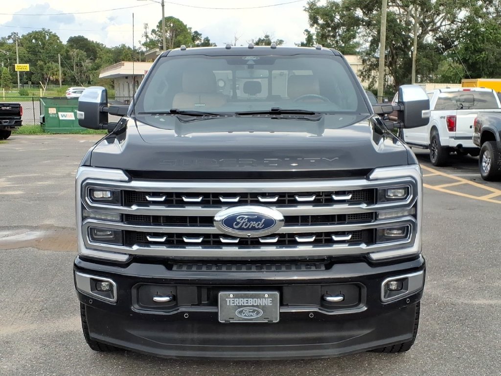 Used 2024 Ford F250 Platinum AWD/4WD image 2